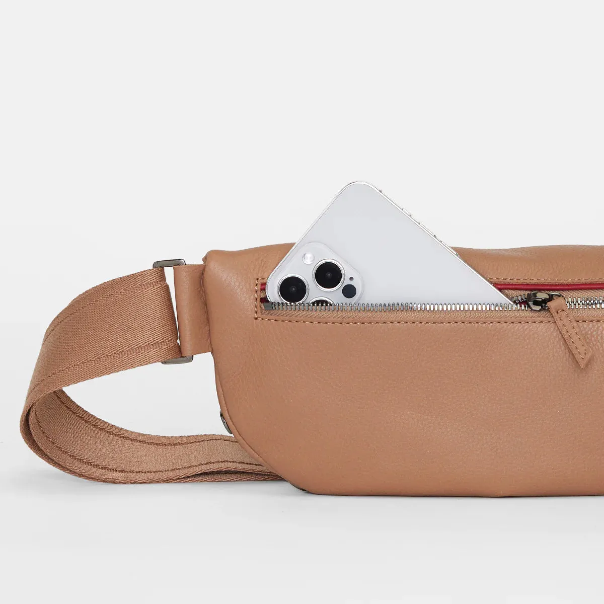 Hammitt Charles Leather Belt Bag in Biscotti