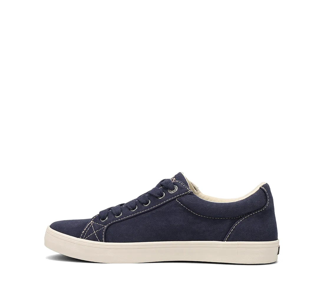 Men's Taos Starsky Color: Navy Distressed