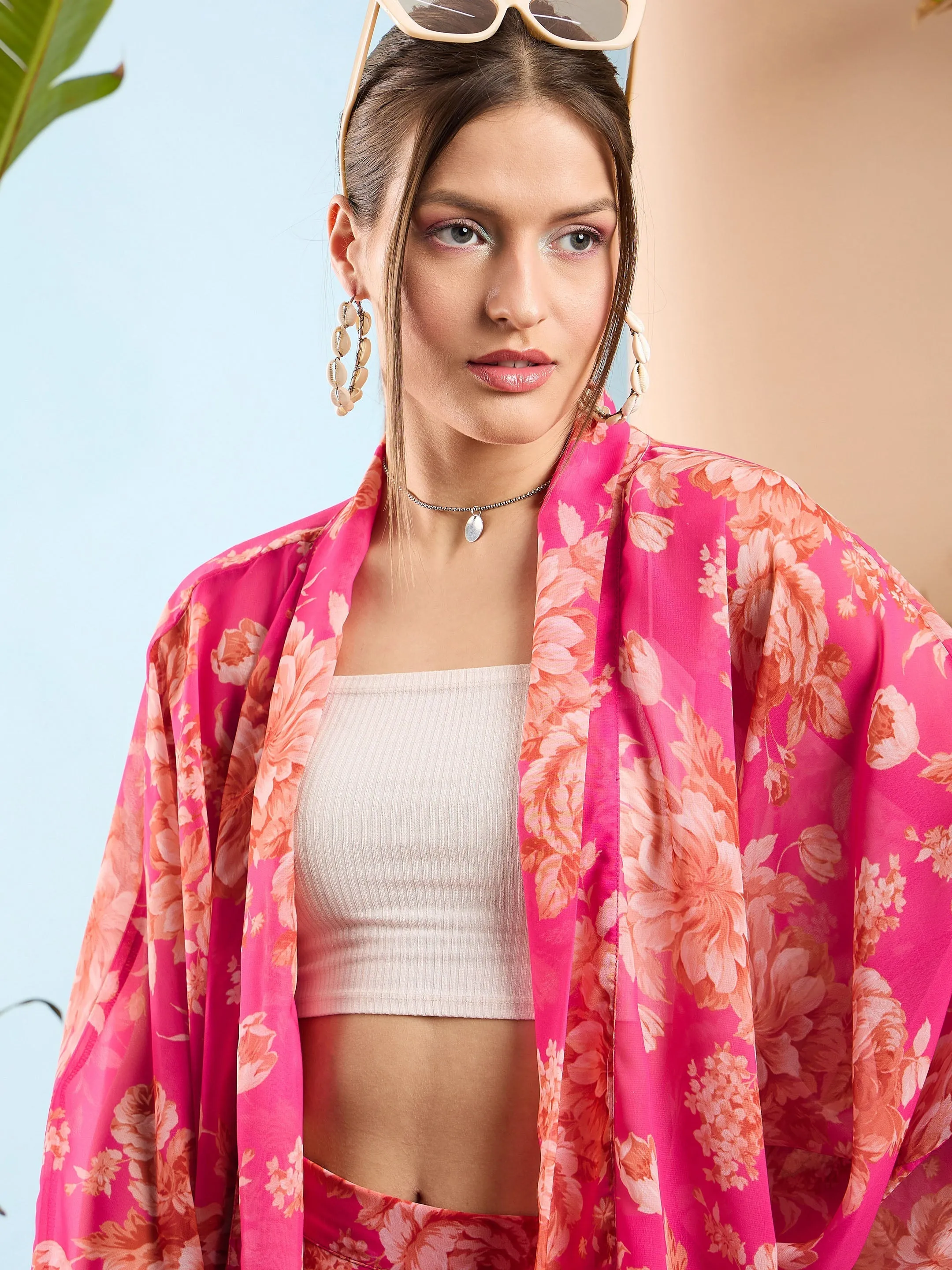 Women Pink Floral Kimono Shrug With Shorts